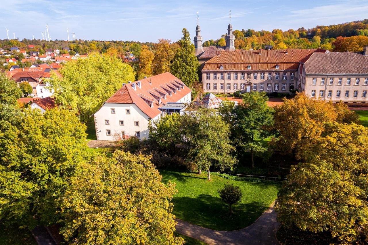 Wohlfühlhotel IM SCHLOSSPARK - Self CheckIn Willebadessen Exterior foto